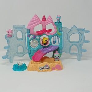 Hatchimals Collectibles Coral Castle Playset With Lot Of 5 Hatchimals